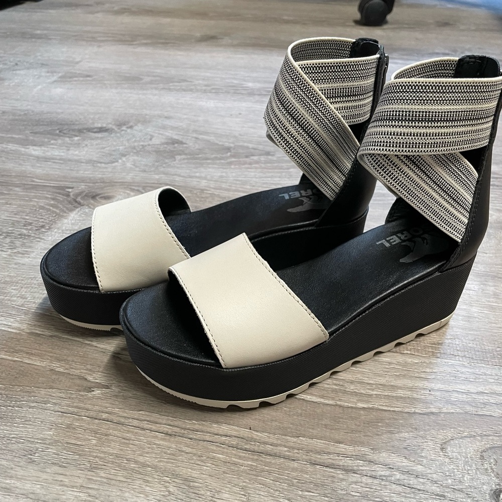 SOREL CAMERON FLATFORM ANKLE STRAP WEDGE SANDAL